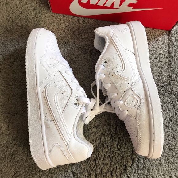 Nike Shoes - Picture 14 of 15